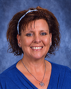 Etta_web Headshot of School Annual Yearbook Representative Parris Smith